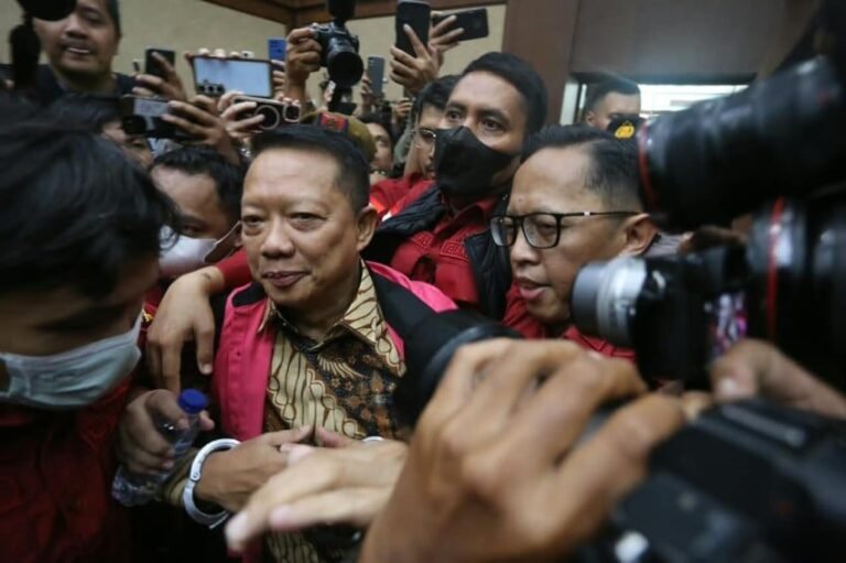 Tim Pengacara Febrie Adriansyah Kritik Dakwaan TPPU: Tidak Ada Kejahatan Asal yang Jelas